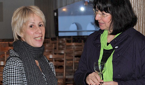 Linda Katz im Gespräch mit der Akademieleiterin Jutta Grünenwald
